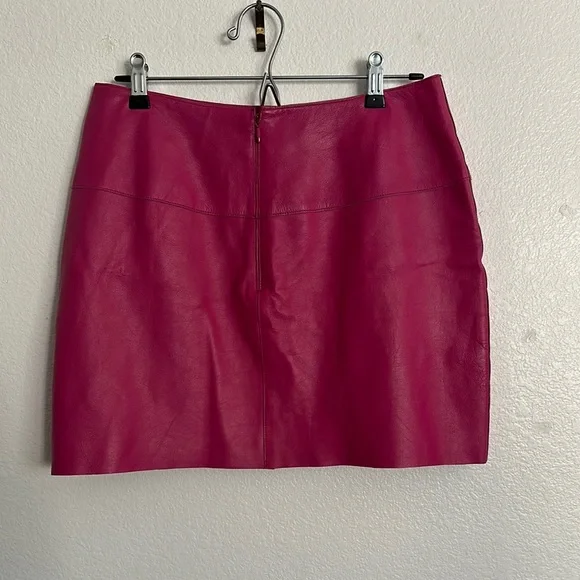 Sexy Pink Leather Skirt - Picture 2 of 6